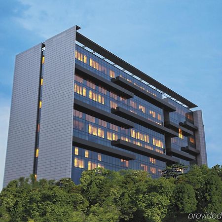 Trident Hyderabad Hotell Eksteriør bilde The building
