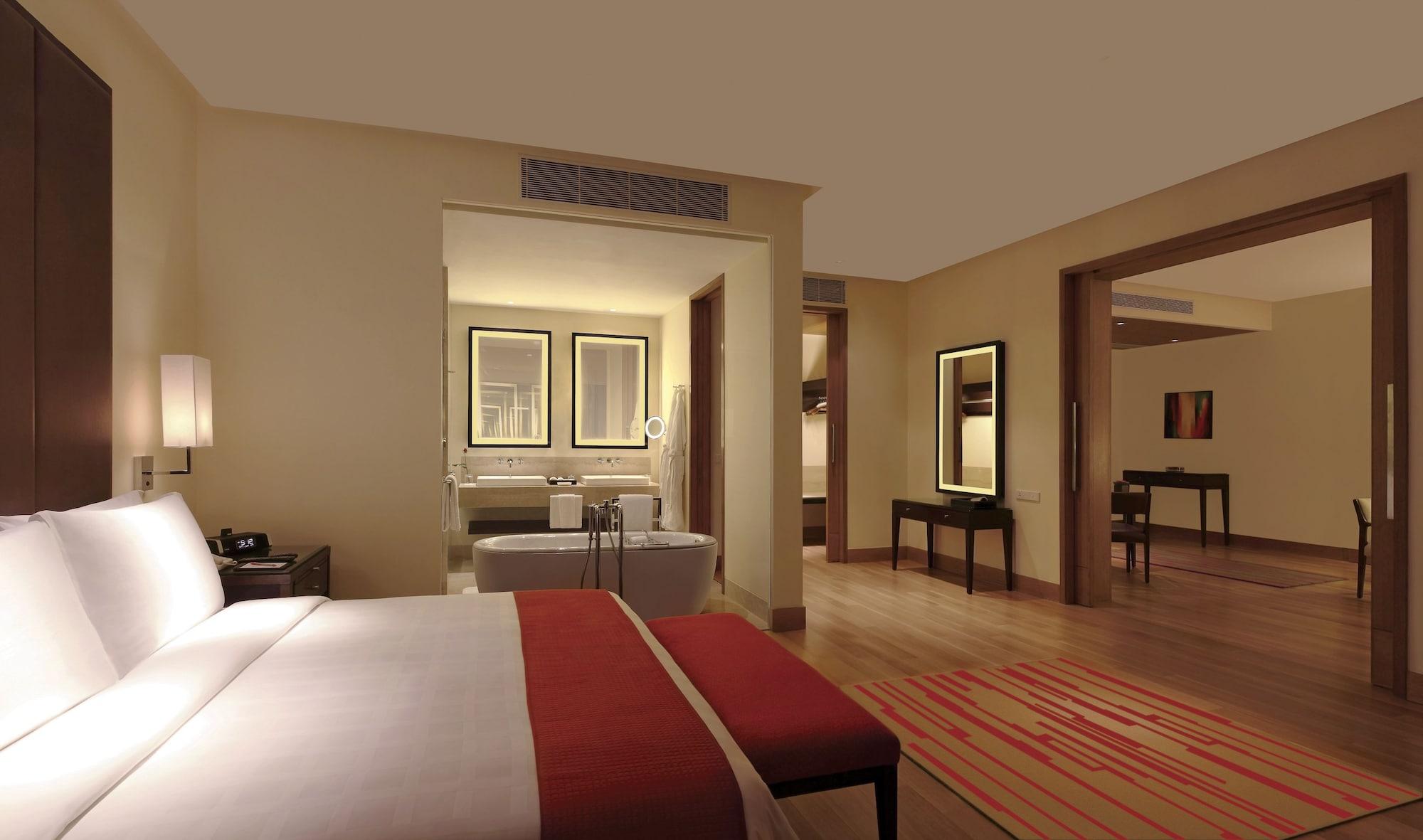Trident Hyderabad Hotell Eksteriør bilde Suite