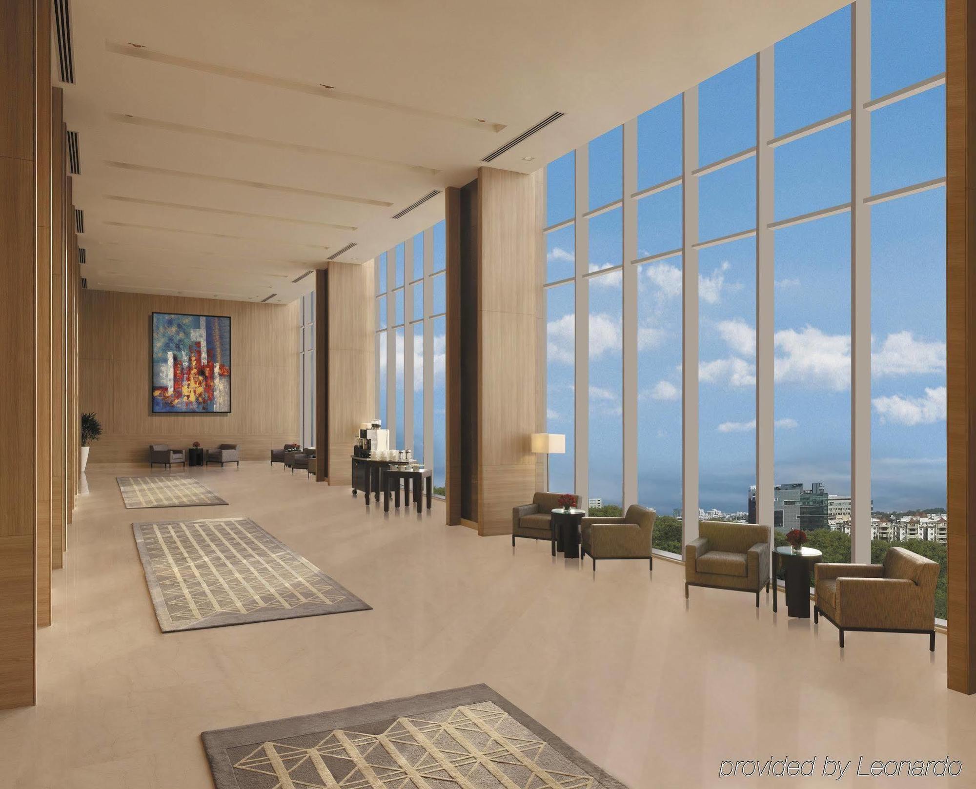 Trident Hyderabad Hotell Eksteriør bilde The Sky Lounge