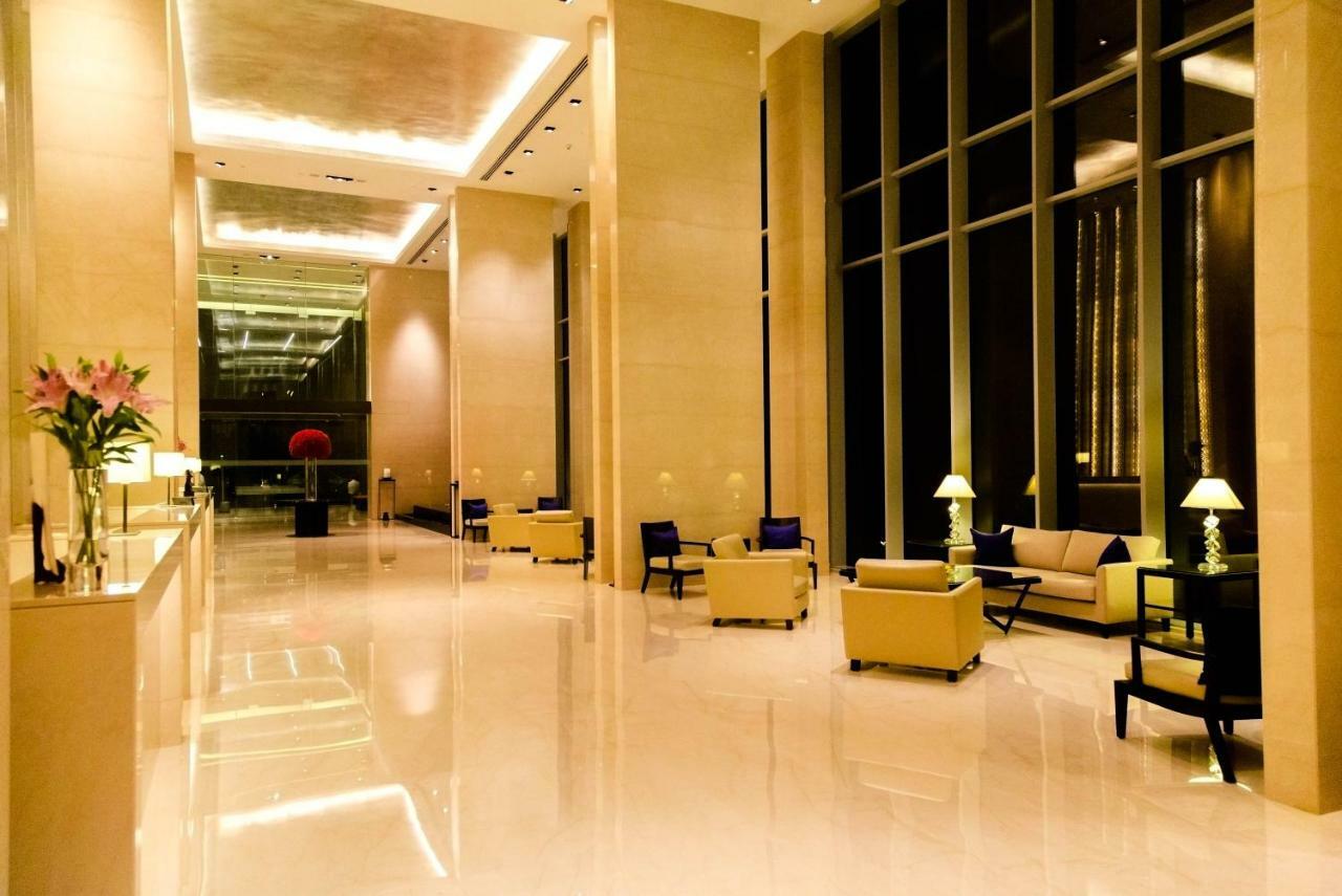 Trident Hyderabad Hotell Eksteriør bilde The lobby of the hotel